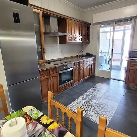 El Hogar De Todos Apartment Ourense